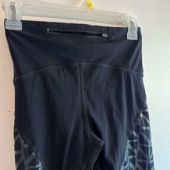 EXCELLENT CONDITION XS SWEATY BETTY MARATHON INCLINE COMPRESSION LEGGINGS - Picture 9 of 10